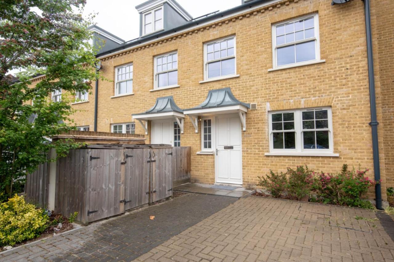 Lovely 4 Bed With Ensuite Free Wifi Off Street Parking In Sutton Morden  Ngoại thất bức ảnh